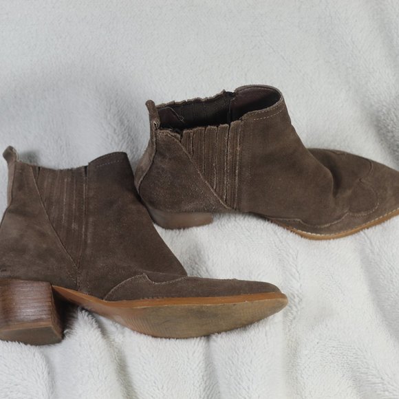 Hobbs Fashion Shoes Size 8 Western-Style Brown Suede Ankle Boots - Picture 1 of 6